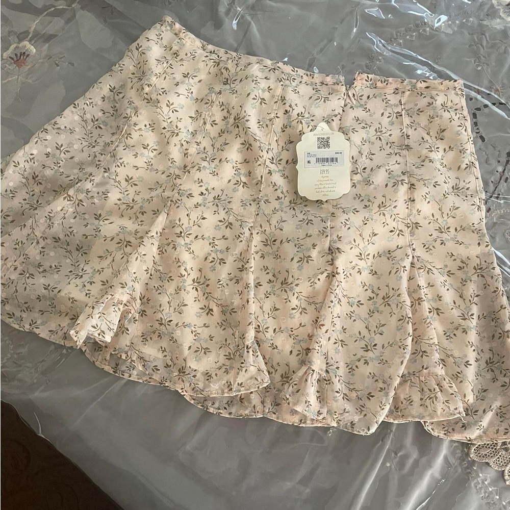 Mini skirt with cute pattern